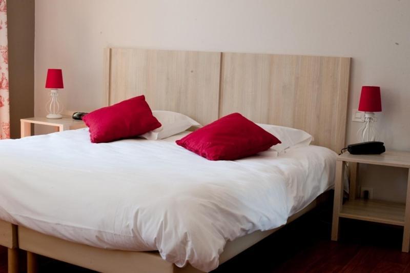 Hotel Domaine de Roiffé Habitación foto